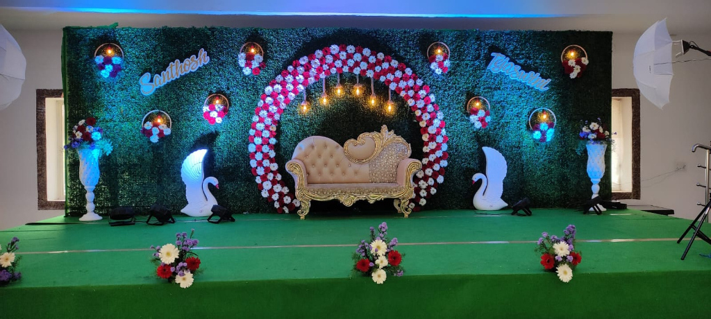 Santhosh & Prasanna Couple Name Themed Luxury Stage with Swan Statues